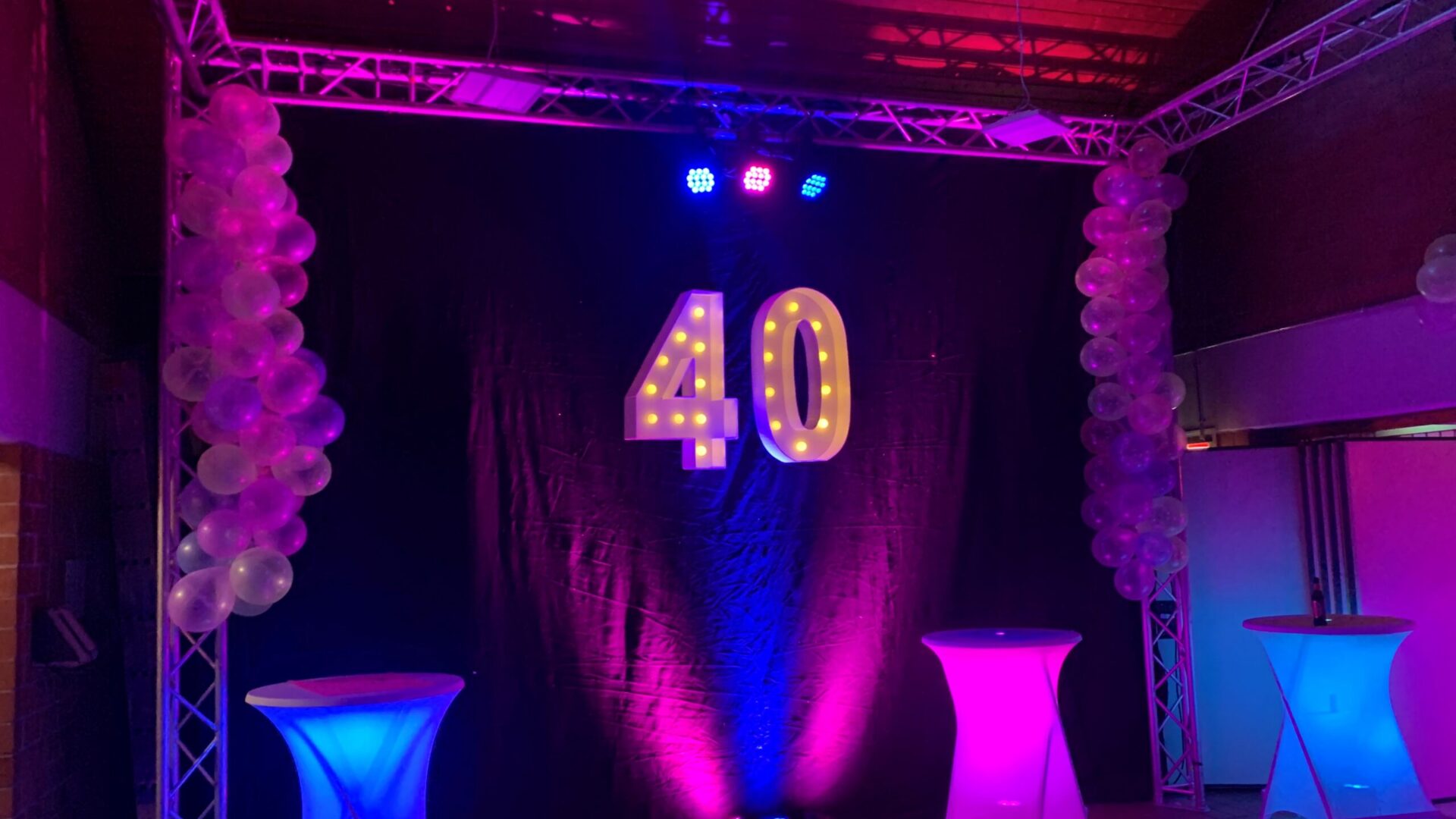 Geburtstags-DJ NRW Lichttechnik und Traverse bei 40. Geburtstag in Bonn