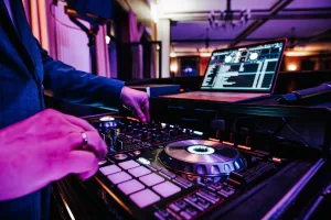 DJ Technik | Music DJ Chris | Hochzeits-DJ | Event-DJ | Party-DJ | Geburtstags-DJ | www.deejaychris.de
