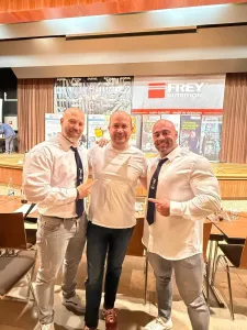 DJ Chris mit den NAC-Jury-Mitgliedern Andre Schönherr und Yannick Schott bei einer Meisterschaft des NAC Germany.