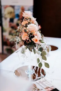 Hochzeitsblumen und Tischdeko auf der Hochzeitsmesse Rheinbach 2025
