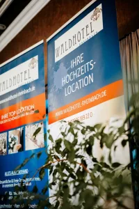 Teil des Messestandes vom Waldhotel Rheinbach auf der Hochzeitsmesse 2025