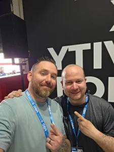 DJ im Gespräch mit SN Media Marketing Steve N. auf der FIBO 2026.
