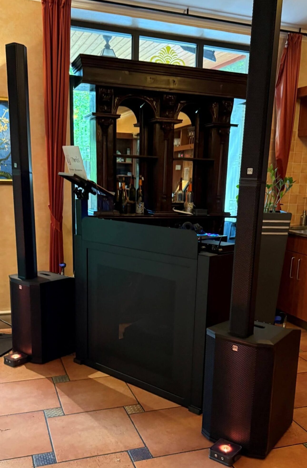 DJ-Setup für eine Hochzeit im Restaurant des Waldhotel Rheinbach