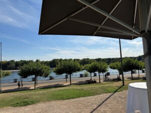 Rheinblick von der Terrasse des Hermann-Bleibtreu-Saals in der Rohmühle Bonn